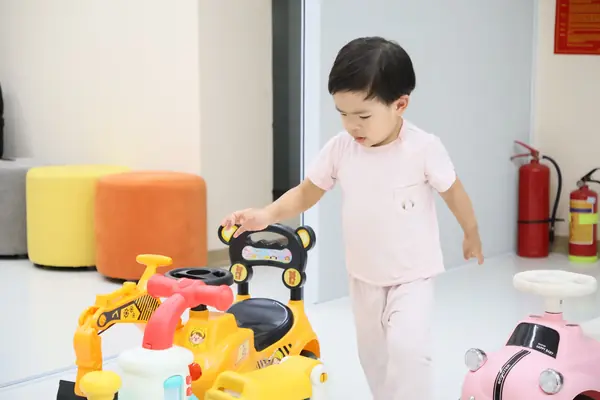 Khu vui chơi cho bé trong phòng khám nhi Vinhomes Smart City